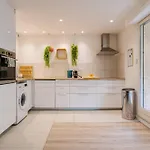 T3 Moderne Avec Terrasse Proche Centre