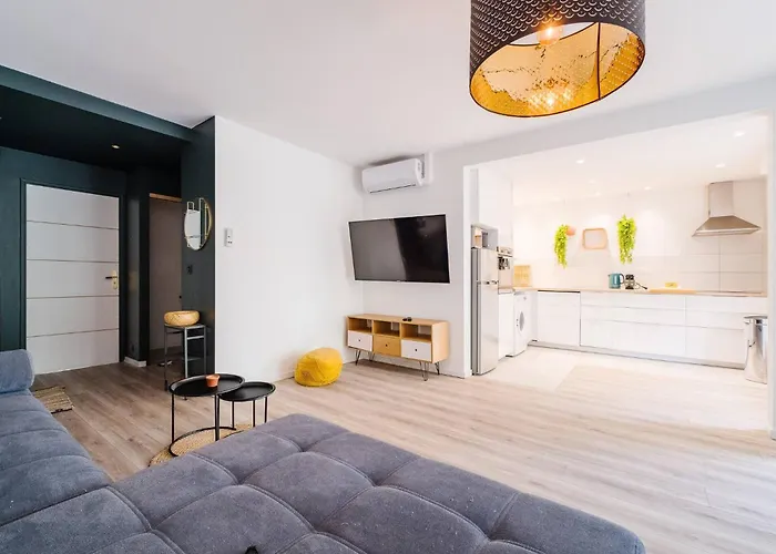 T3 Moderne Avec Terrasse Proche Centre *